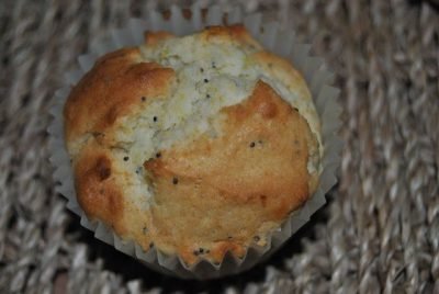 Muffins de limón, semillas de amapola y nata