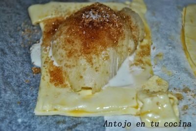 Tartas rápidas de pera con toffee salado