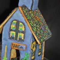 La casa de la Bruja {plantilla para casa de galleta y cómo preparar el Glasé Real o Royal Icing para decorar galletas}