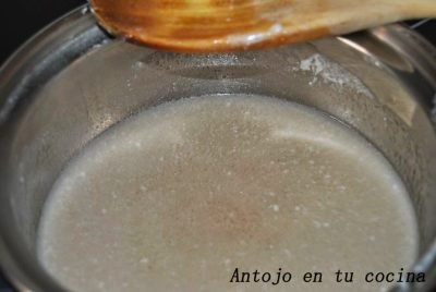 bizcocho de leche de coco esponjoso