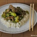 Ternera con brócoli y arroz. Receta fácil
