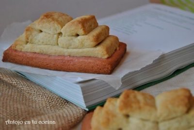 Galletas libro de rosa y vainilla