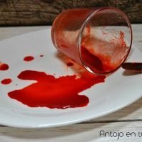 cómo hacer sangre comestible para decorar platos y postres