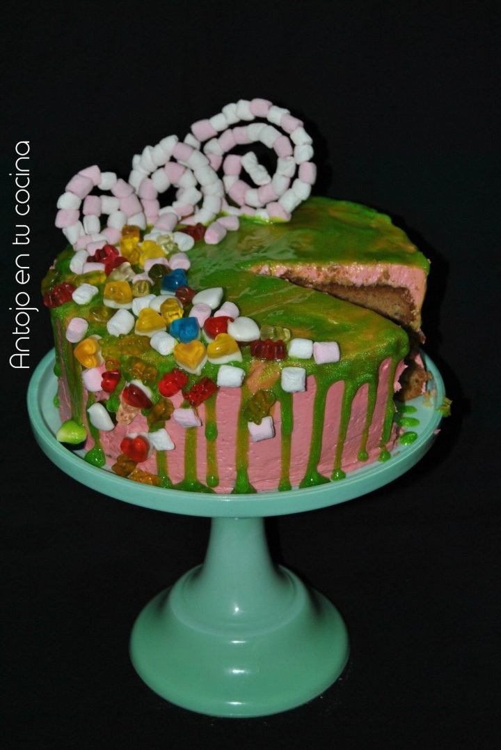 tarta piñata de leche con galletas