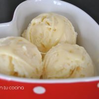 Helado de chocolate blanco {con y sin heladera}