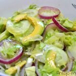 Ensalada con pepino y aguacate