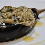 Risotto de berenjena con espinacas y miel