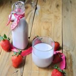 leche vegetal de anacardos y fresa