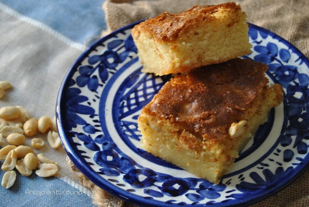 Blondie con cacahuetes salados