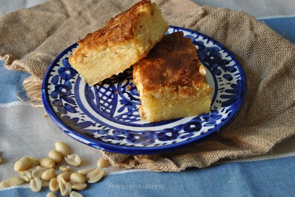 Blondie con cacahuetes salados