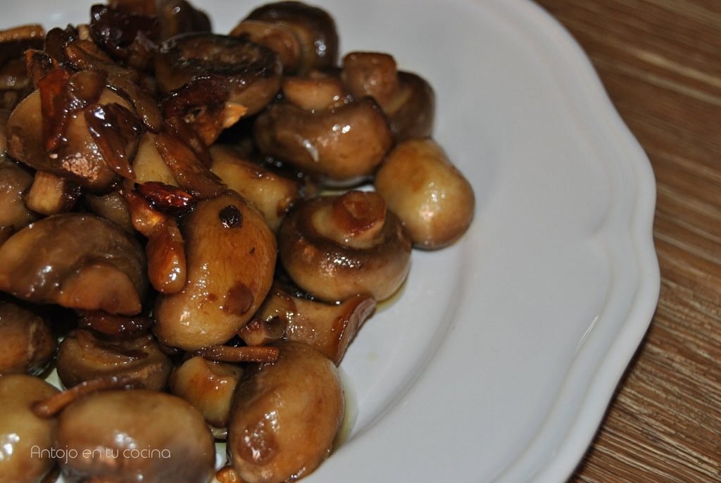 champinones al ajillo