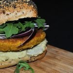 Hamburguesas de calabaza asada y yuca veganas