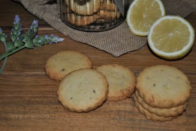 Galletas de limón y lavanda: aroma, dulzura y primavera en cada bocado