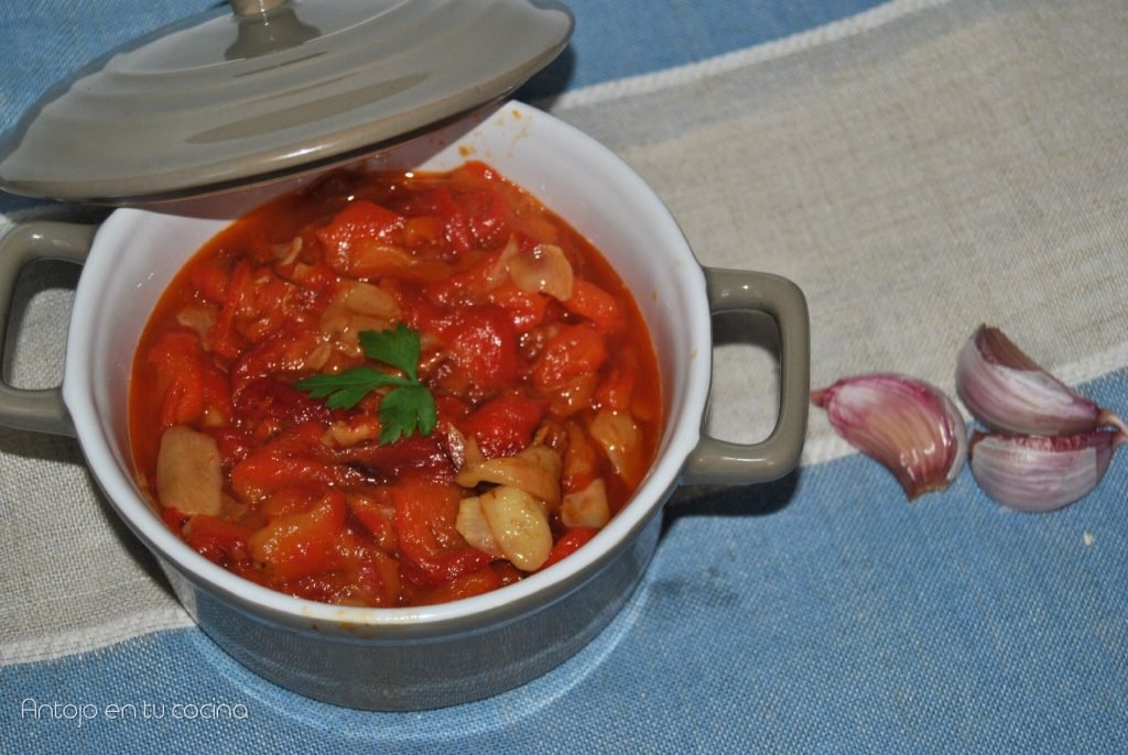 Pimientos asados al ajillo, receta fácil