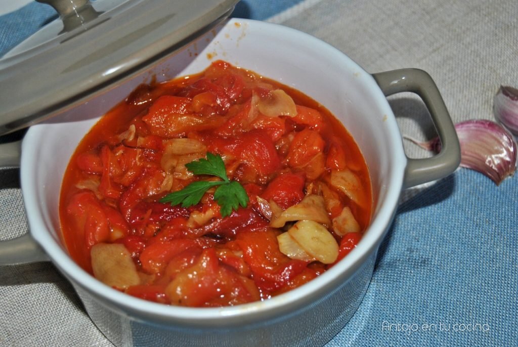 Pimientos asados al ajillo, receta fácil