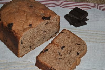 Brioche con chocolate en panificadora