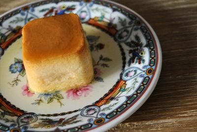 Flan de melocotón en almíbar al microondas