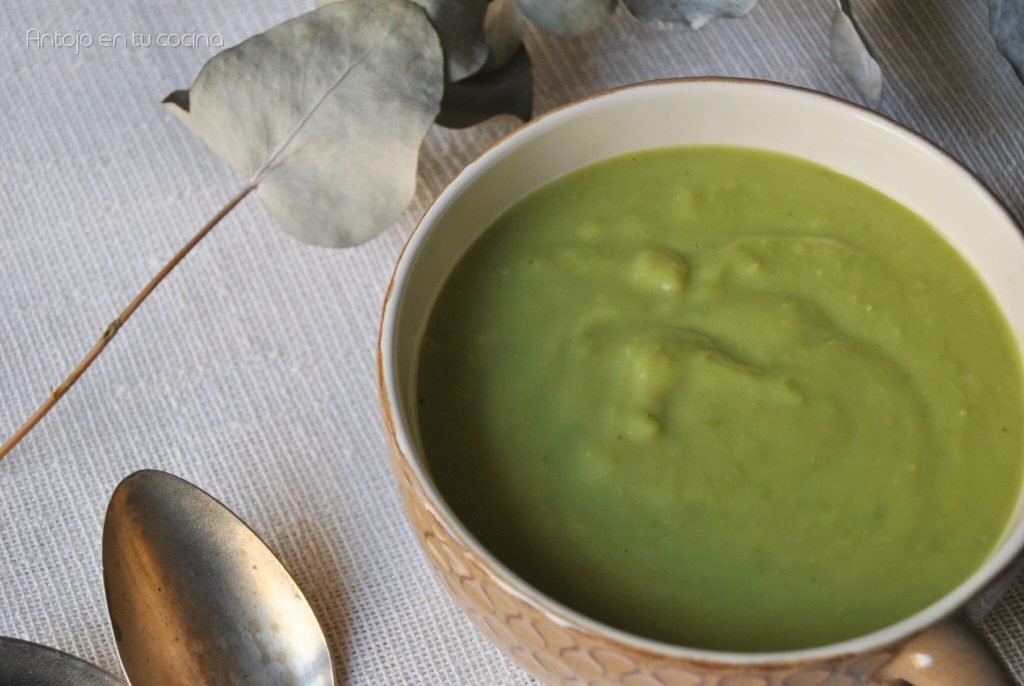 Crema de guisantes fácil y saludable