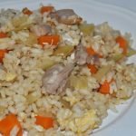Arroz frito con pollo