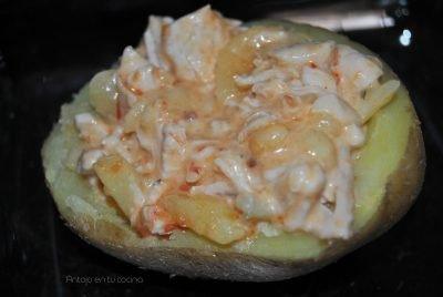 patata gratinada rellena de pollo