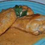 Pollo con salsa de almendras, receta fácil tradicional