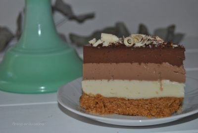 Cómo hacer tarta tres chocolates (fácil y sin horno)