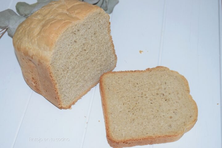 Pan de xeixa en panificadora
