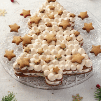 Tarta galleta de jengibre con miel rellena de crema de queso y chocolate blanco - Postre de Navidad