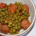 Albóndigas con guisantes