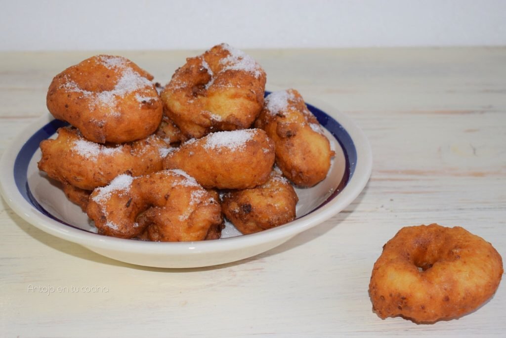 buñuelos mallorquines de patata con agujero