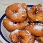 buñuelos mallorquines de patata con agujero
