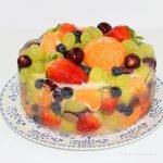 tarta de frutas encapsulada en gelatina