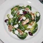 Ensalada templada de brócoli con aliño de yogur (receta keto)