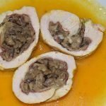 Pechuga de pavo rellena de jamón serrano y setas