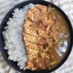 Katsu curry (Curry japonés con pollo frito y arroz)