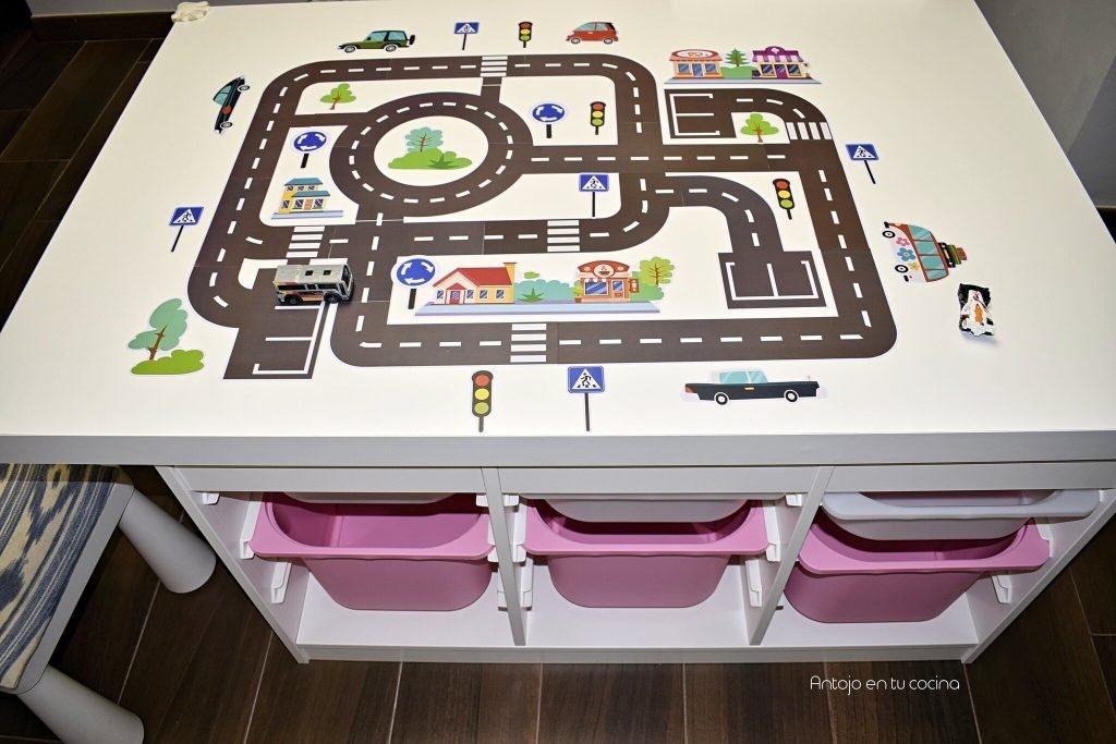 Cómo hacer una mesa de juegos fácil y barata con TROFAST de IKEA