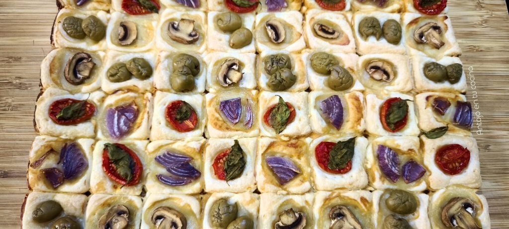 Canapés variados con hojaldre muy fáciles y rápidos: 64 canapés en 10 minutos