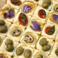 Canapés variados con hojaldre muy fáciles y rápidos: 64 canapés en 10 minutos