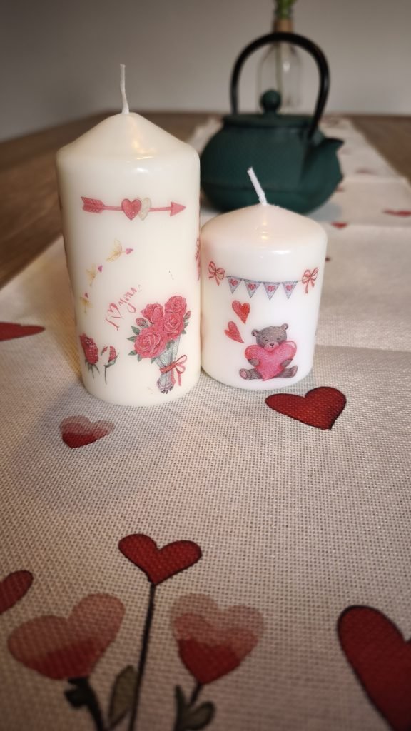 decorar velas con tatuajes o calcomanias