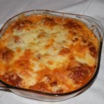 Huevos rellenos de carne gratinados
