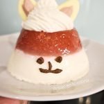 Cómo hacer GELATINA DE COCO Y FRESAS frescas de forma fácil y rápida ¡SUPER CREMOSA!