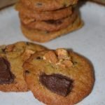 Cookies con pepitas de chocolate y cacahuetes caramelizados - MiniGalletón