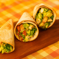 Wraps en forma de cono con pollo y guacamole: receta fácil, original y deliciosa