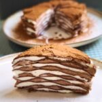 Cómo hacer una tarta de crepes con chocolate y nata (fácil y sin horno)