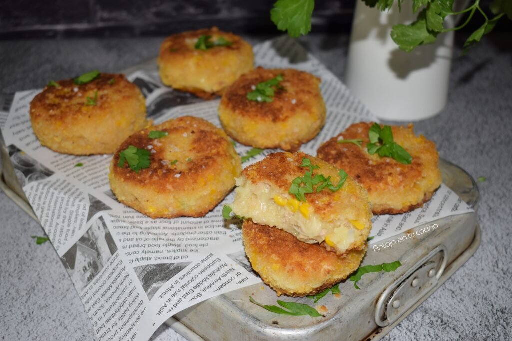 Hamburguesas de atún rápidas y jugosas (muy fáciles y crujientes por fuera y tiernas por dentro)