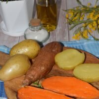 Patatas y boniato al microondas (receta fácil, rápida y sin horno)