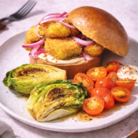 Hamburguesa de merluza empanada: una receta fácil, ligera y llena de sabor