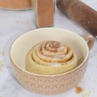 Rollito de canela en taza al microondas (listo en 5 minutos)