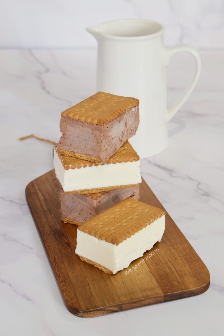 Sándwich helado casero sabor nata y/o chocolate) ¡En 10 minutos!
