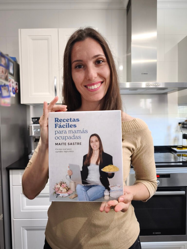 ¡Ya puedes reservar mi libro! "Recetas fáciles para mamás ocupadas" 🚀